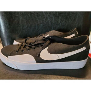 Nike SB BLZR Court Blazer Black White Mens Skate Boarding Shoes NEW Size 10.5